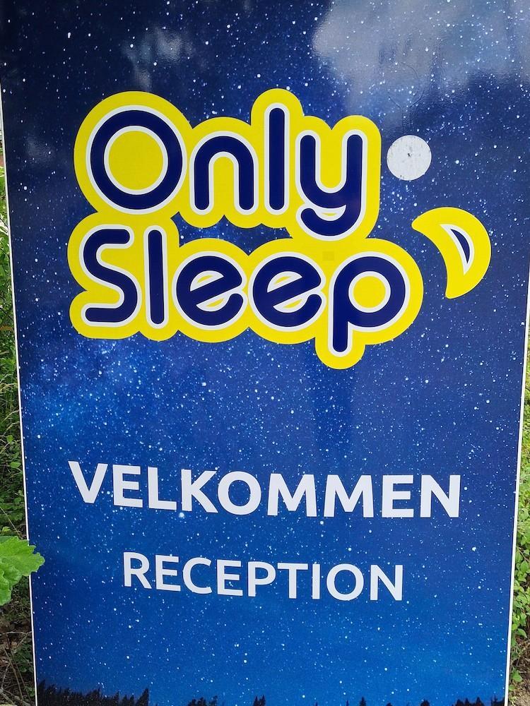 Отель Onlysleep Trafikcenter Слагельсе Экстерьер фото